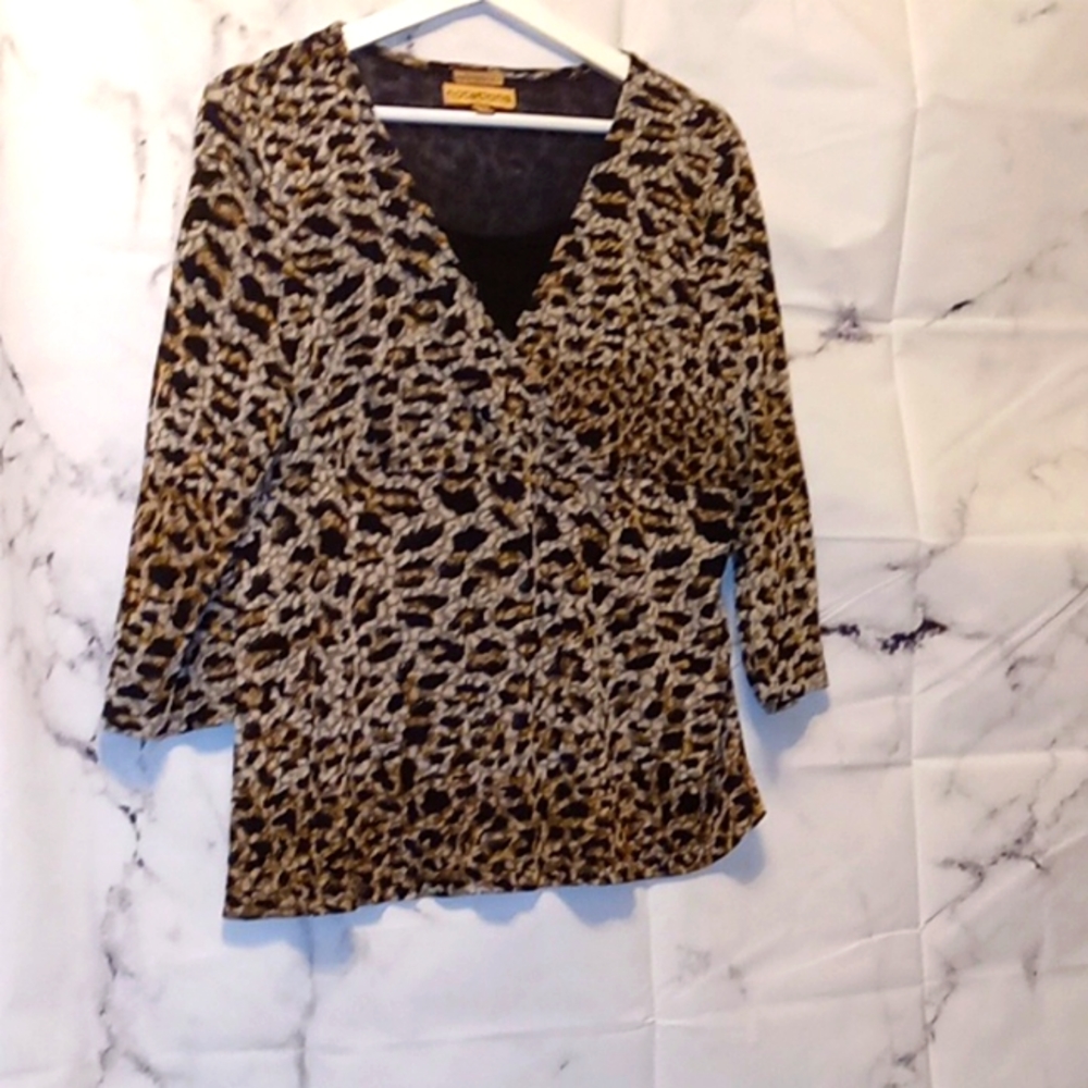 Notations animal print top XL 💜💜💜💜
